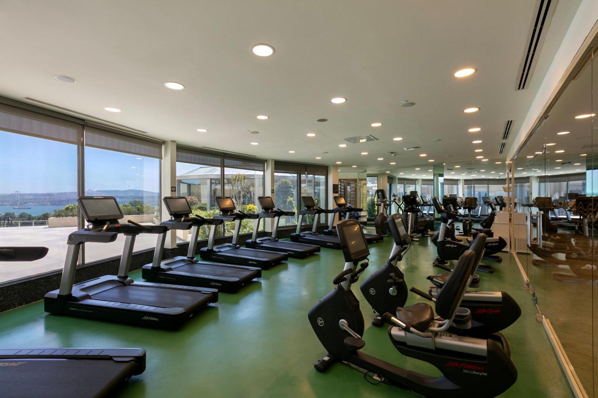 Intercontinental Istanbul By Ihg Hotell Eksteriør bilde The gym at the hotel