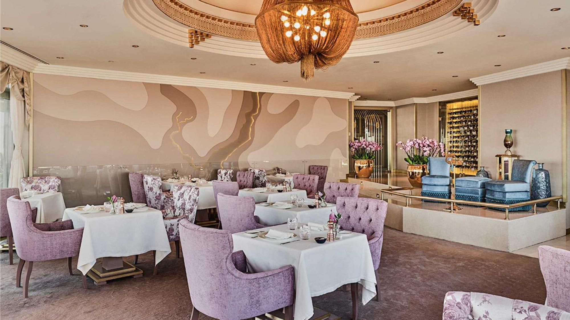 Intercontinental Istanbul By Ihg Hotell Eksteriør bilde The interior of the restaurant
