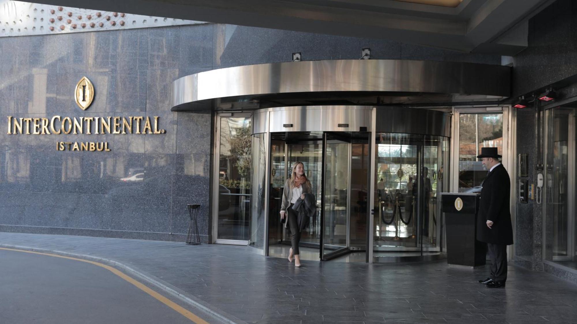 Intercontinental Istanbul By Ihg Hotell Eksteriør bilde Entrance of the hotel