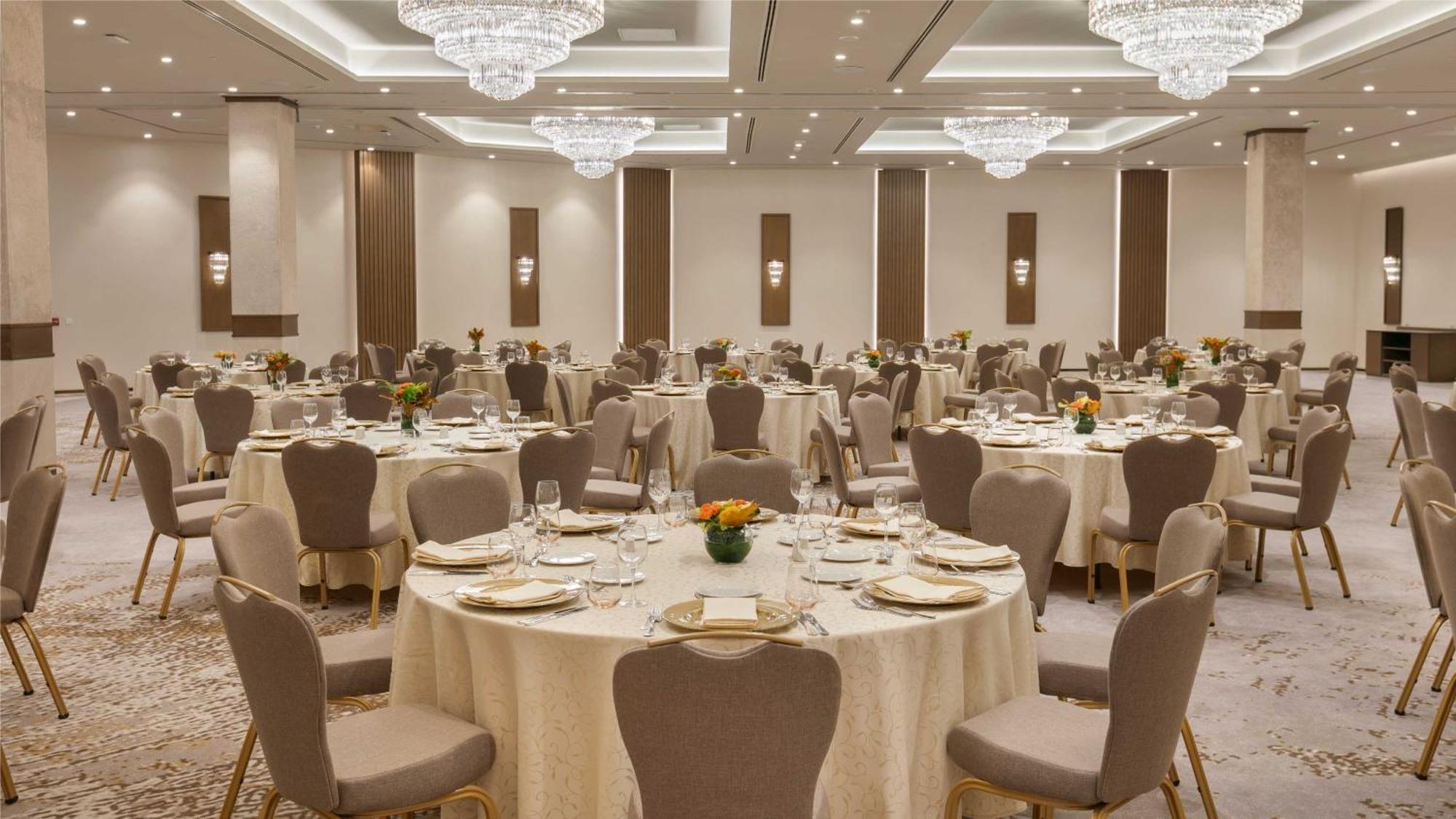 Intercontinental Istanbul By Ihg Hotell Eksteriør bilde The ballroom