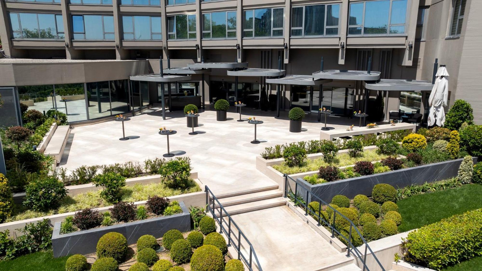 Intercontinental Istanbul By Ihg Hotell Eksteriør bilde The hotel's entrance