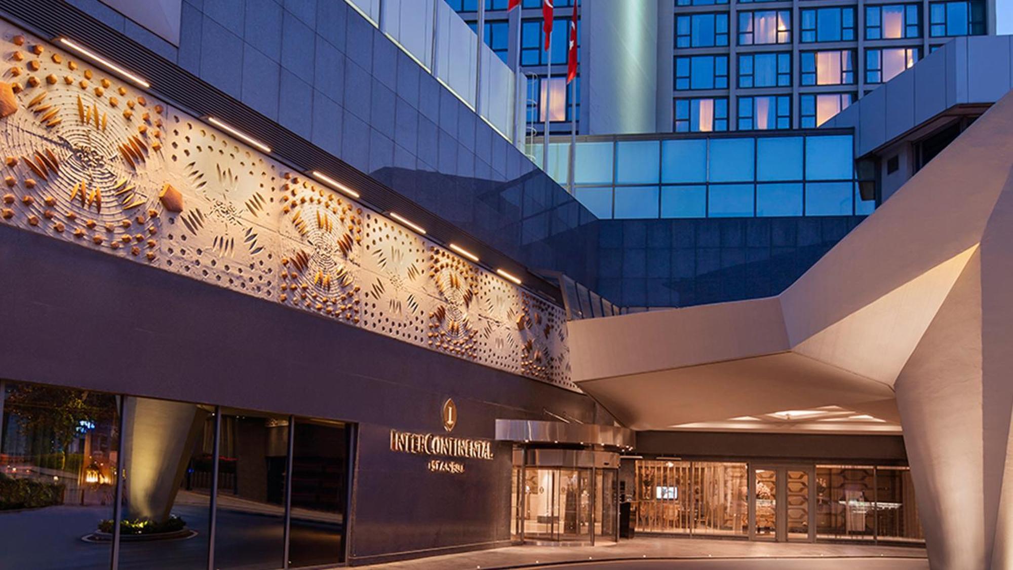 Intercontinental Istanbul By Ihg Hotell Eksteriør bilde Entrance of the hotel